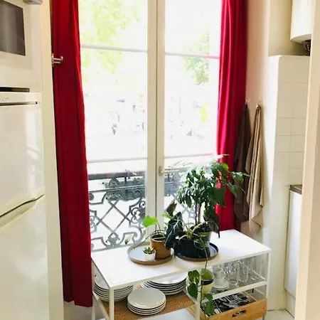 Flat In باريس