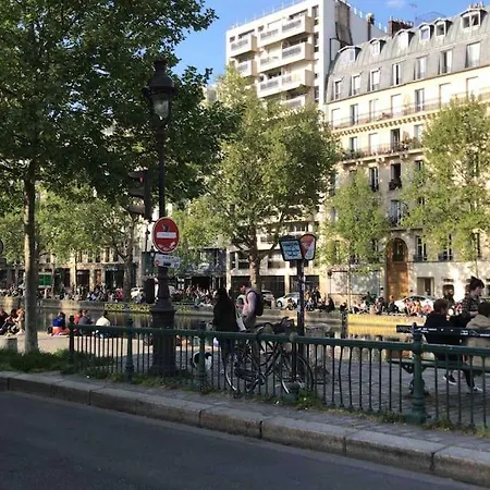Lägenhet Flat In Paris