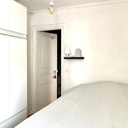 Flat In * Paris